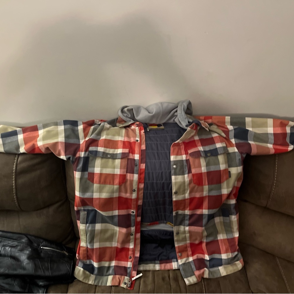 Mens Burtons Snowboarding Coat XXL - Worn one time